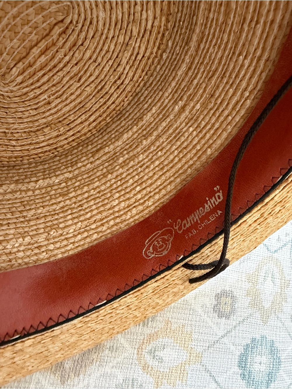 Campesina Chilean Straw Hat Stiff Wide Brim Navy Band Size 55 - Picture 4 of 4